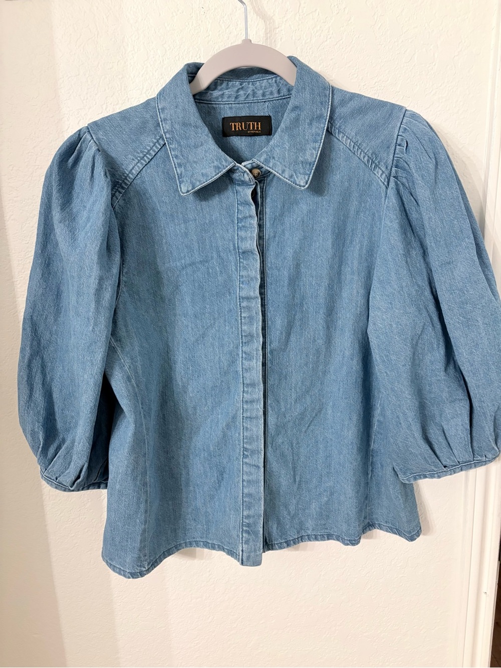 Truth by Republic Denim Puff Sleeve Button Front Top Womens Large 100% cotton